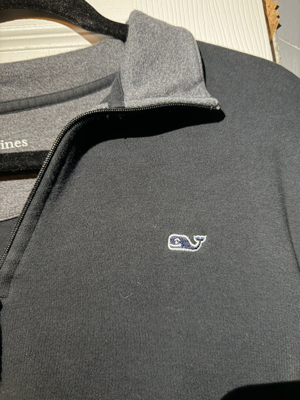 Vineyard Vines Men’s Black Quarter-Zip with Gray Inner Collar - Picture 2 of 4